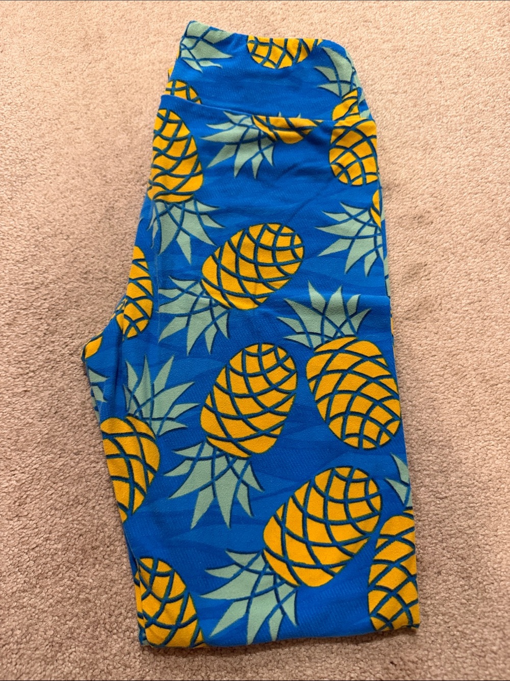 Lularoe pineapple leggings, one size